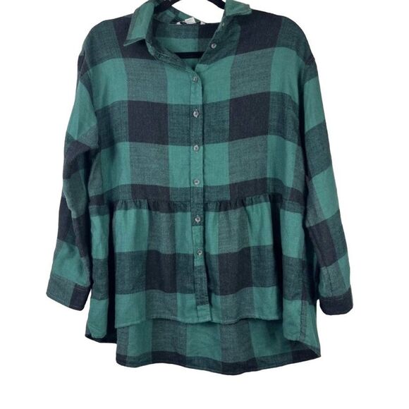 American Eagle Outfitters Tops - American Eagle Green Plaid Peplum Oversized Button Flannel Women’s size M